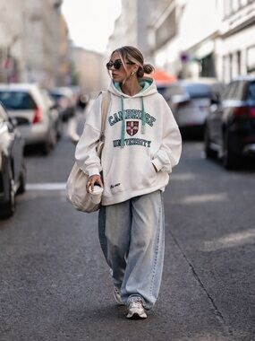 Vintage Cambridge University Oversized Hoodie Crest Logo Size XL